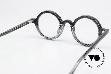 Theo Belgium Mille 88 Round Transparent Patterned, 135mm frame width: rather a medium size; unisex, Made for Men and Women