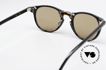 Eyevan E37 High-End Mineral Lenses, this is an unworn pair with high-end mineral sun lenses, Made for Men and Women