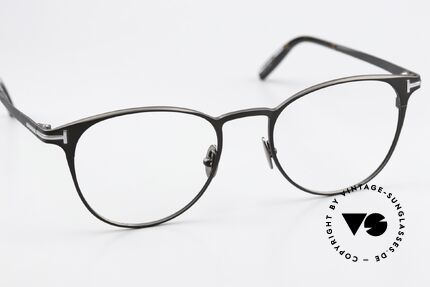 Tom Ford TF5936 Titan Frame Made in Japan, unworn original from the Tom Ford collection + case, Made for Men and Women
