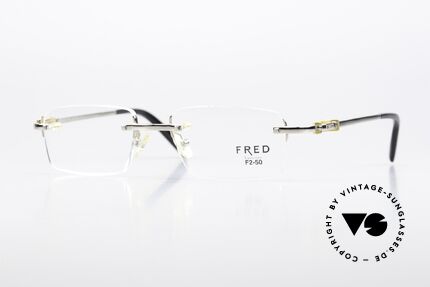 Fred Aberdeen Striking Square Lens Shape Details