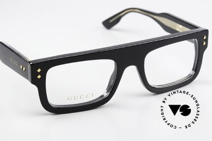 Gucci GG1085O Thick Black Frame Gold Logo, unworn, including Gucci case & cleaning cloth, Made for Men