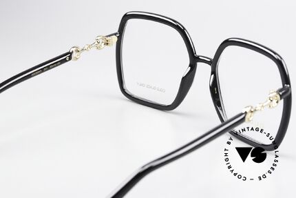 Gucci GG0890O Eyecatcher Ladies Glasses, a functional fashion accessory (made in Italy), Made for Women