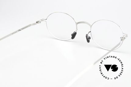 Mykita Aki Oval Frame Shiny Silver, the frame can be glazed optionally (optical/sun lenses), Made for Men and Women