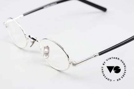 Lunor VA 101 Small Oval Vintage Eyewear, model VA 101 = acetate-metal temples & titanium pads, Made for Men and Women