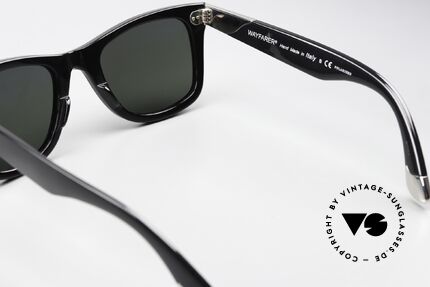 Ray Ban Wayfarer I Ultra Limited Edition 18k Gold, an absolute collector's item ("An Icon In Gold"), Made for Men and Women