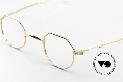 Lunor I 18 Telescopic Sliding Temples Yellow Gold, a highlight for all connoisseurs and eyewear lovers, Made for Men and Women