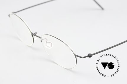 Lindberg 5503 Thintanium Thin Oval Specs Titan Black, very light and comfortable yet robust and flexible, Made for Men and Women