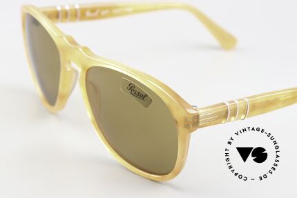 Persol 649/3 Ratti Sport Steve McQueen Vintage Glasses, Steve McQueen made these sunglasses legendary, Made for Men and Women Persol 649/3 Ratti Sport Steve McQueen Vintage Glasses, Steve McQueen made these sunglasses legendary, Made for Men and Women