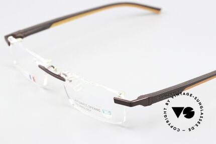 Tag Heuer 0844 Automatic Automatic Opening Tech, and the straight temples are covered with elastomer, Made for Men