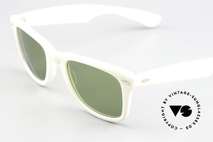 Ray Ban Wayfarer I USA RB3 Sun Lenses B&L, unworn condition (NOS); a true vintage rarity!, Made for Men and Women