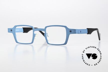 Theo Belgium Sixteen Titanium Turquoise Metallic Details