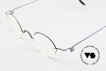 Markus T D17 German Designer Eyewear, simple frame design : free from screws, rivets & welds, Made for Men and Women Markus T D17 German Designer Eyewear, simple frame design : free from screws, rivets & welds, Made for Men and Women