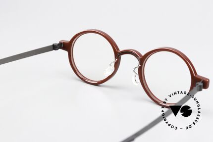 Lindberg 1041 Acetanium Oval Designer Glasses Small, unworn designer piece with an original Lindberg case, Made for Men and Women Lindberg 1041 Acetanium Oval Designer Glasses Small, unworn designer piece with an original Lindberg case, Made for Men and Women