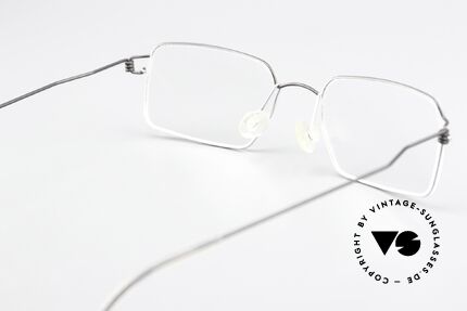 Lindberg Cantus Air Titan Rim Square Titan Frame Bicolor, unworn, NOS, with original magnetic case by Lindberg, Made for Men and Women Lindberg Cantus Air Titan Rim Square Titan Frame Bicolor, unworn, NOS, with original magnetic case by Lindberg, Made for Men and Women