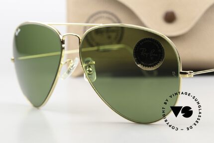 Ray Ban Large Metal II 80's Pilot Sunglasses RB3 Lens, 100% UV protection and with the B&L engraving, Made for Men Ray Ban Large Metal II 80's Pilot Sunglasses RB3 Lens, 100% UV protection and with the B&L engraving, Made for Men