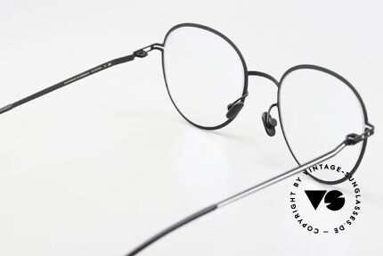 Mykita Studio 6.7 High Fashion Frame White Black, really interesting, unworn designer piece with case, Made for Women Mykita Studio 6.7 High Fashion Frame White Black, really interesting, unworn designer piece with case, Made for Women