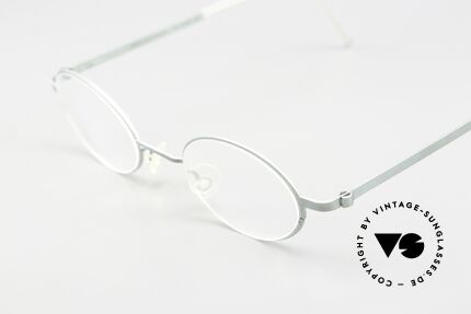 Lindberg 5000 Strip Titan Interesting Pale Green Color, simply timeless, stylish & innovative: grade 'vintage', Made for Men and Women