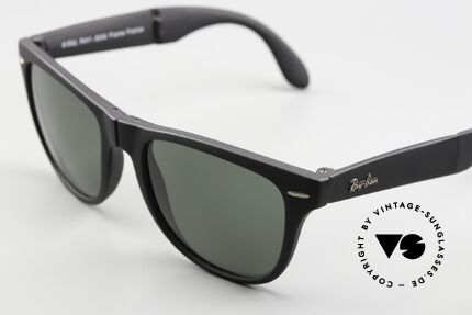 Ray Ban Wayfarer II Folding Foldable Wayfarer Sunglasses, never worn (like all our vintage USA Ray-Bans), Made for Men Ray Ban Wayfarer II Folding Foldable Wayfarer Sunglasses, never worn (like all our vintage USA Ray-Bans), Made for Men
