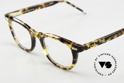 Thom Browne TB403 Acetate Frame Tokyo Tortoise, a classy designer accessory for all fashion lovers, Made for Men Thom Browne TB403 Acetate Frame Tokyo Tortoise, a classy designer accessory for all fashion lovers, Made for Men