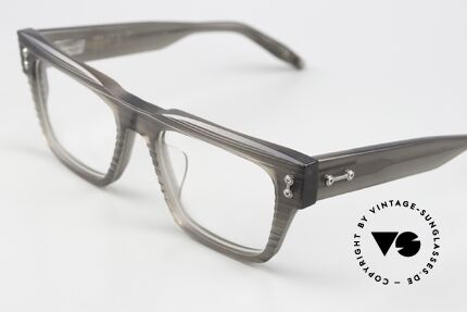 AKONI Columba Sun Surf And Convertible Vibe, once again inspired by the Southern California lifestyle, Made for Men