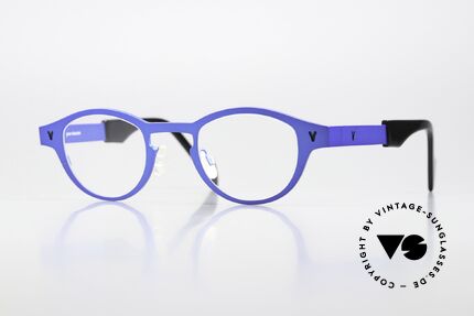 Theo Belgium Seventeen Ladies & Gents Specs Titan, striking round designer specs by THEO Belgium, Made for Men and Women Theo Belgium Seventeen Ladies & Gents Specs Titan, striking round designer specs by THEO Belgium, Made for Men and Women