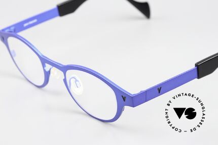 Theo Belgium Seventeen Ladies & Gents Specs Titan, PURE TITANIUM frame: top-notch craftsmanship, Made for Men and Women Theo Belgium Seventeen Ladies & Gents Specs Titan, PURE TITANIUM frame: top-notch craftsmanship, Made for Men and Women