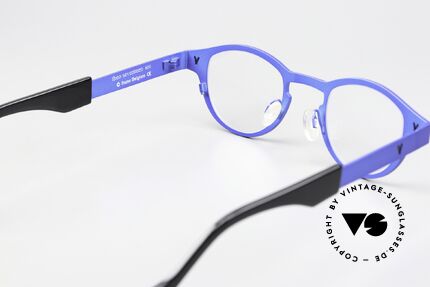 Theo Belgium Seventeen Ladies & Gents Specs Titan, the full rimmed frame can be glazed optionally, Made for Men and Women Theo Belgium Seventeen Ladies & Gents Specs Titan, the full rimmed frame can be glazed optionally, Made for Men and Women